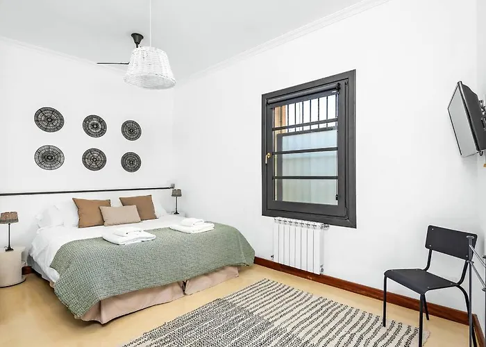 Sa Capella : Ancienne Chapelle Renovee Avec Piscine * Mahón