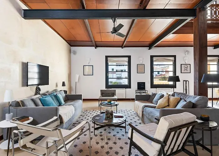 Sa Capella : Ancienne Chapelle Renovee Avec Piscine Mahón