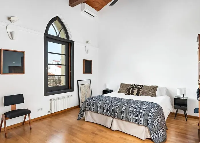 Sa Capella : Ancienne Chapelle Renovee Avec Piscine Mahón