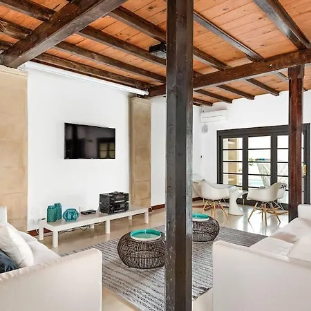 Sa Capella : Ancienne Chapelle Renovee Avec Piscine