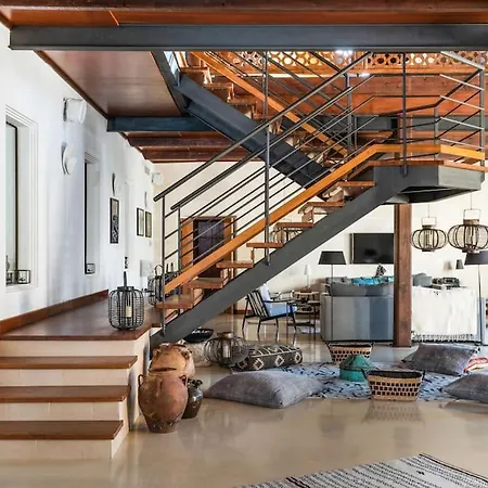 Villa Sa Capella : Ancienne Chapelle Renovee Avec Piscine Port-Mahon