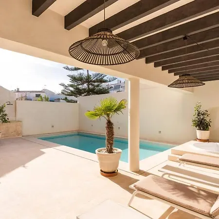 Sa Capella : Ancienne Chapelle Renovee Avec Piscine Villa